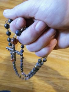 praying-rosary